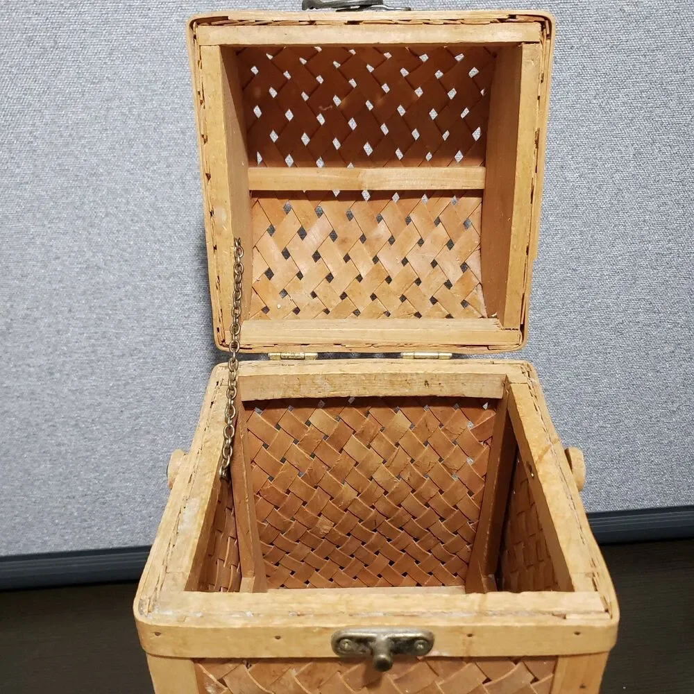 Wicker Weaved Tan  Wine Carrier / Storage Basket with Holder & Latch